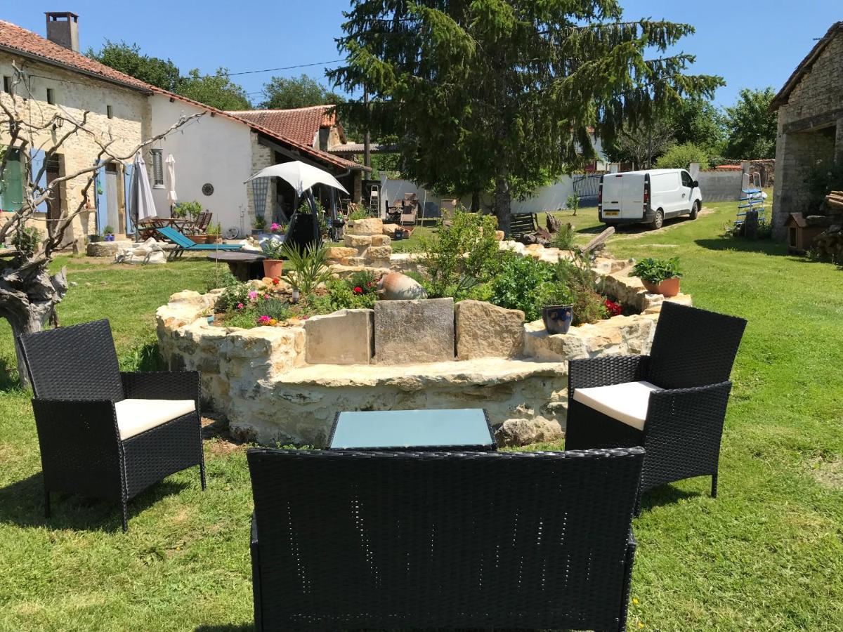 ホテル French Fields Luxury Glamping Original Mongolian Yurt Le-Vieux-Cerier エクステリア 写真