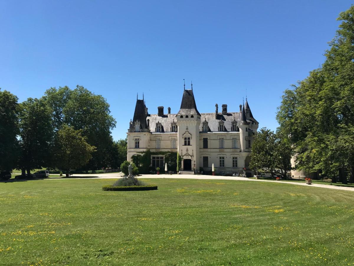ホテル French Fields Luxury Glamping Original Mongolian Yurt Le-Vieux-Cerier エクステリア 写真