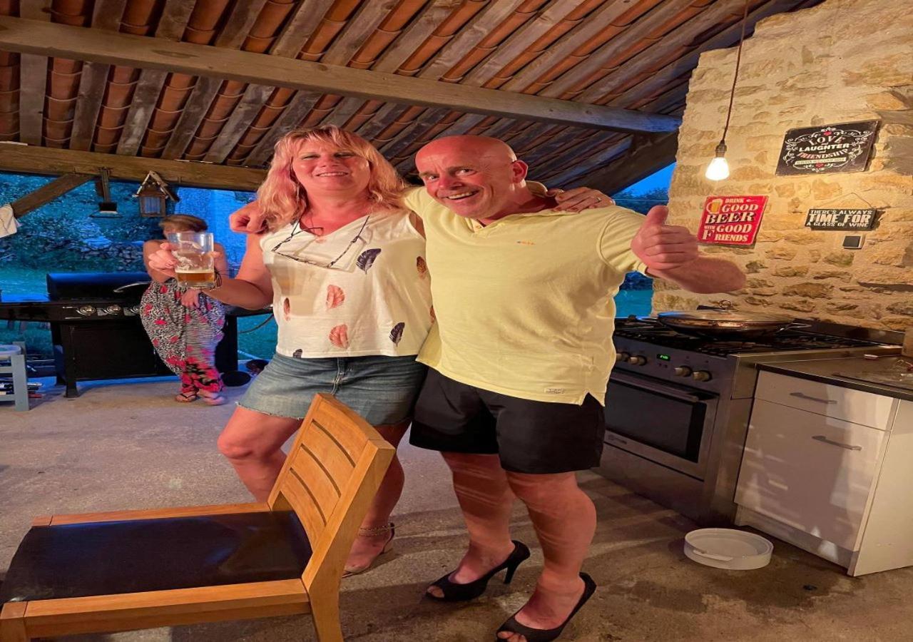 ホテル French Fields Luxury Glamping Original Mongolian Yurt Le-Vieux-Cerier エクステリア 写真