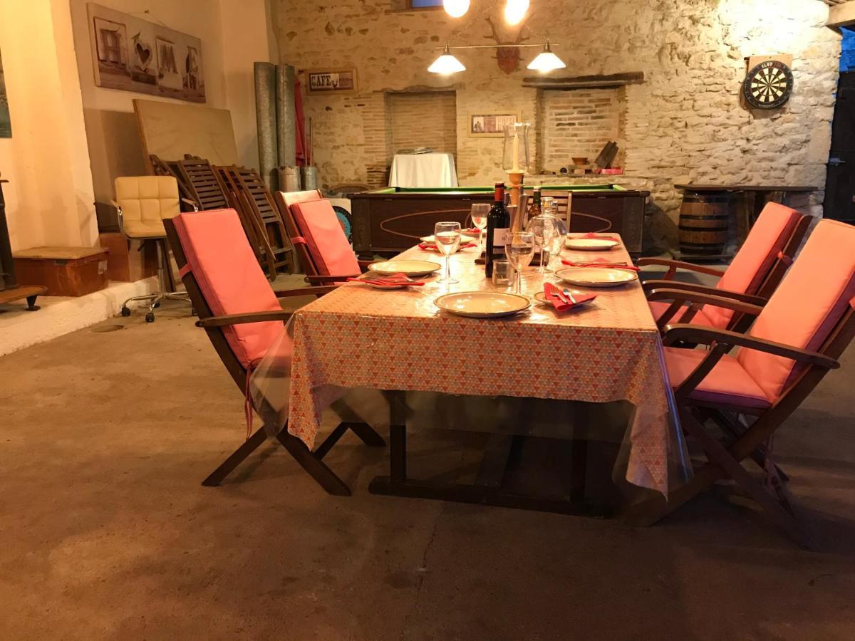 ホテル French Fields Luxury Glamping Original Mongolian Yurt Le-Vieux-Cerier エクステリア 写真