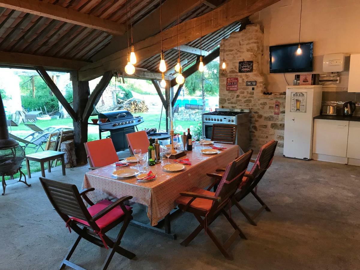 ホテル French Fields Luxury Glamping Original Mongolian Yurt Le-Vieux-Cerier エクステリア 写真
