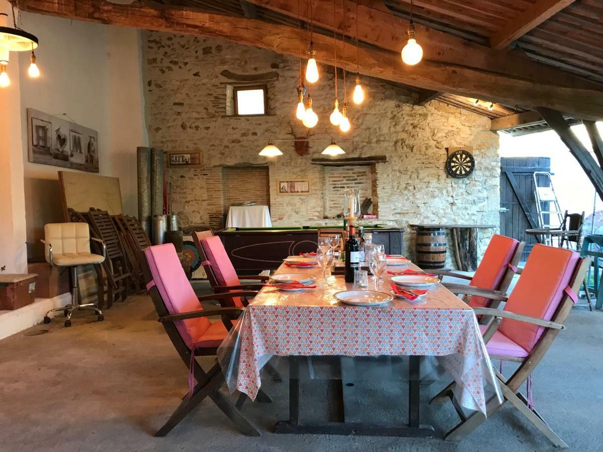 ホテル French Fields Luxury Glamping Original Mongolian Yurt Le-Vieux-Cerier エクステリア 写真